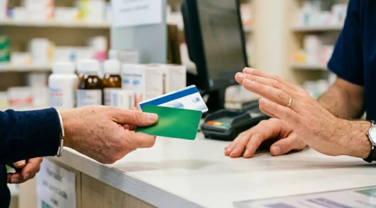 Situation de refus du tiers payant en pharmacie malgré une carte de mutuelle valide